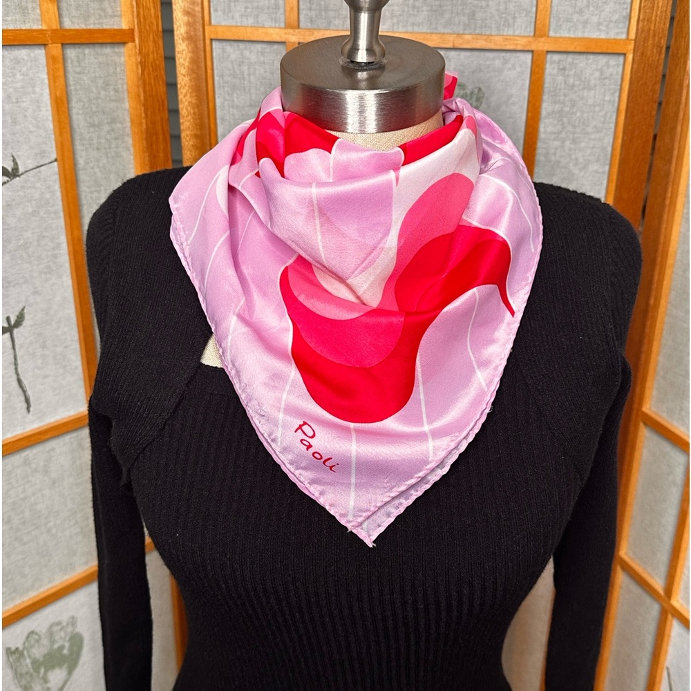 Vintage 60s abstract scarf. This beautifully 
Mod scarf comes in lovely pinks
